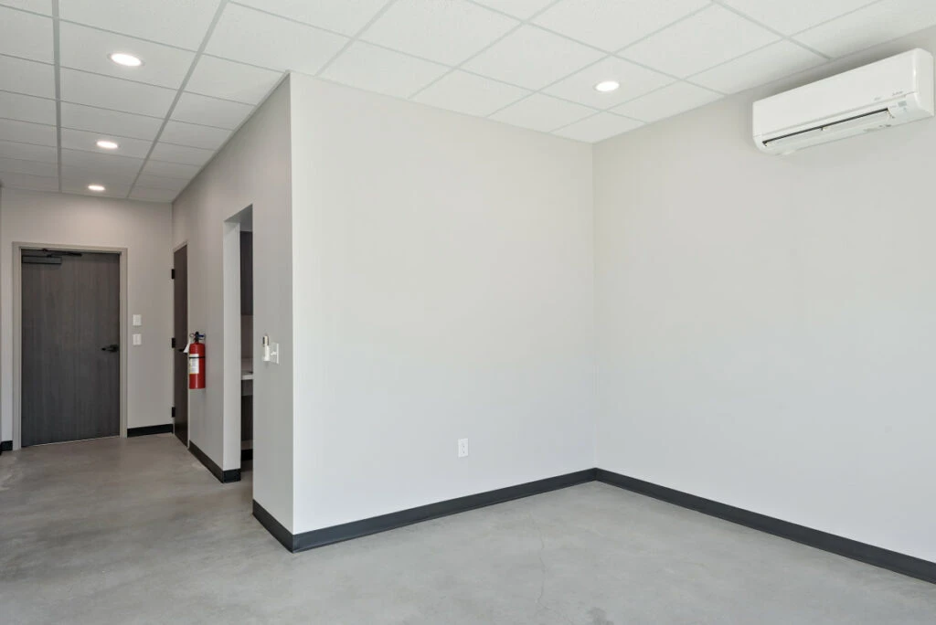 Shell vs. Customized: Which Finish Option Fits Your Business Timeline? 